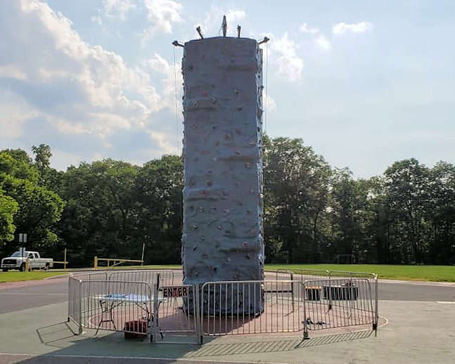 East Petersburg Rock Wall Rentals near me