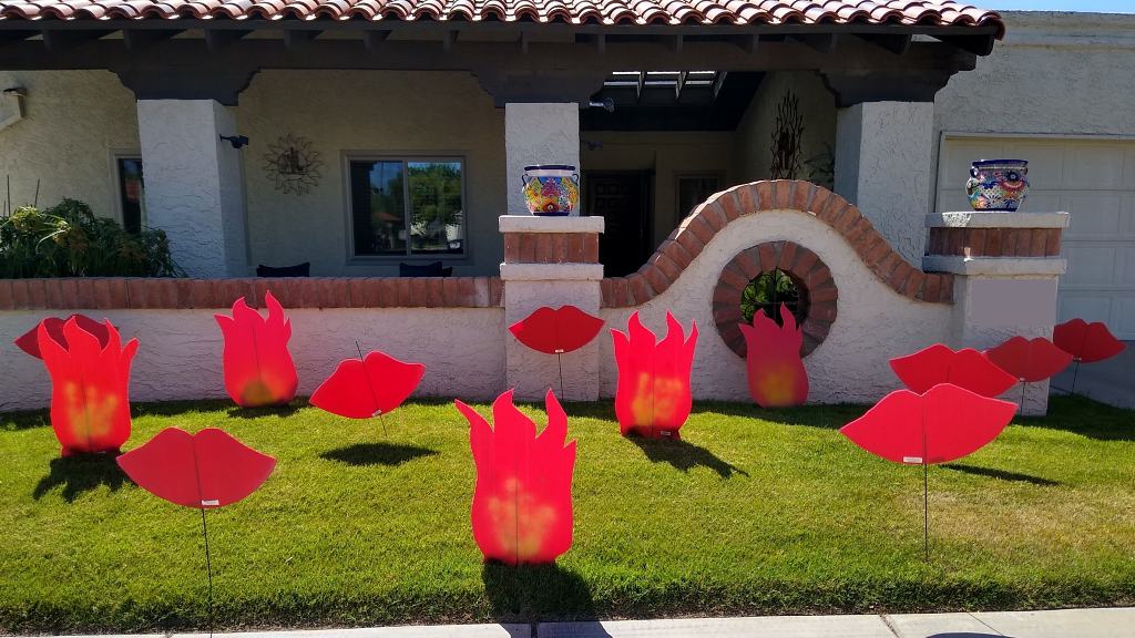 big red kisses & flames for fun "hot lips" lawn greeting in Rio Verde