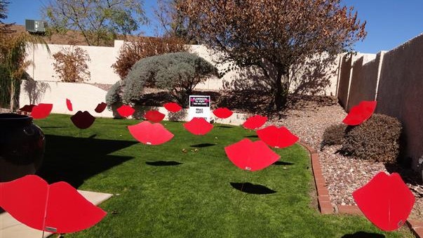 30 big red kisses in lawn sign display gift for him near Scottsdale