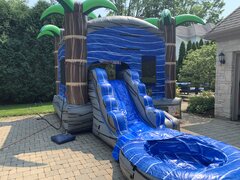 Oasis Bounce House with wet Slide