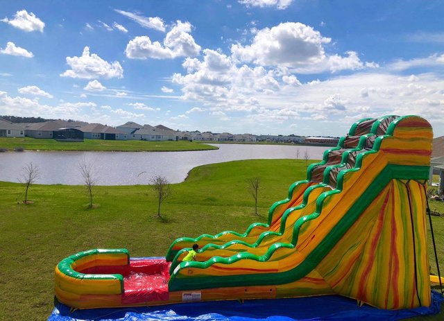  19 FT FIESTA WATER SLIDE